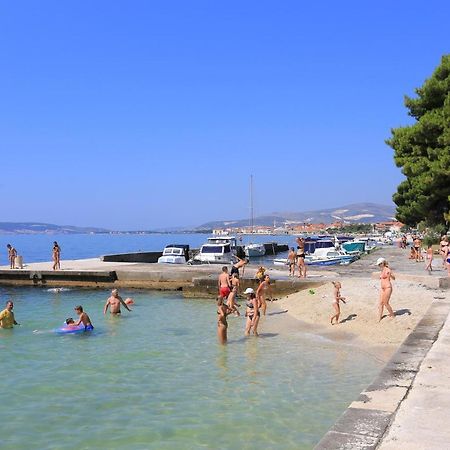 Apartments With A Parking Space Kastel Luksic, Kastela - 21073 Exterior photo